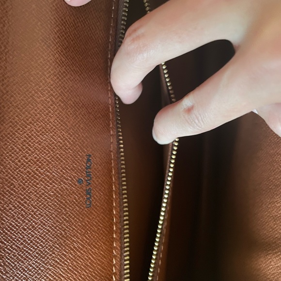 Authentic Louis Vuitton Monceau 26 bag - Picture 11 of 14